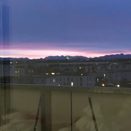 Mit Bergblick アパート